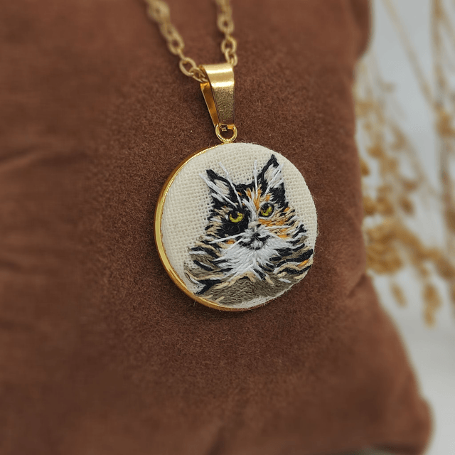 EB Bijoux brodé personnalisé portrait d'animaux par Petit Printemps