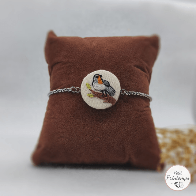 EB Bijoux brodé à motif "Rouge-gorge" par Petit Printemps
