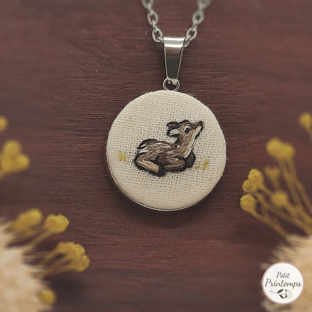 EB Bijoux brodé à motif "Faon"  par Petit Printemps