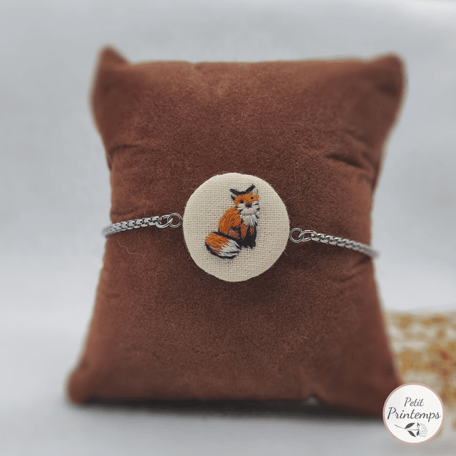EB Bijoux brodé à motif &quot;Renard de face&quot; par Petit Printemps